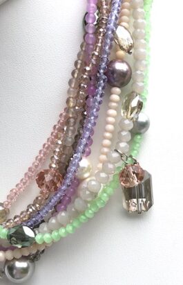 STATEMENT/PASTEL CRYSTALS WITH WHITE, GRAY SHELL PEARLS