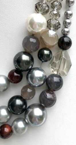 AGATE, SHELL PEARLS, CRYSTALS