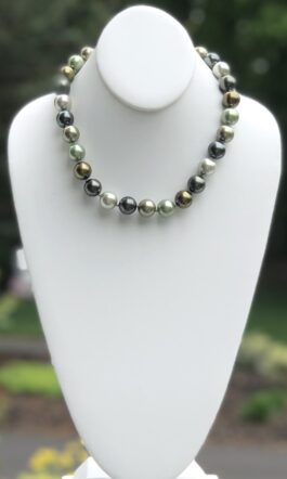 SHELL PEARLS, SHADES OF GREEN