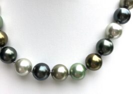 SHELL PEARLS, SHADES OF GREEN