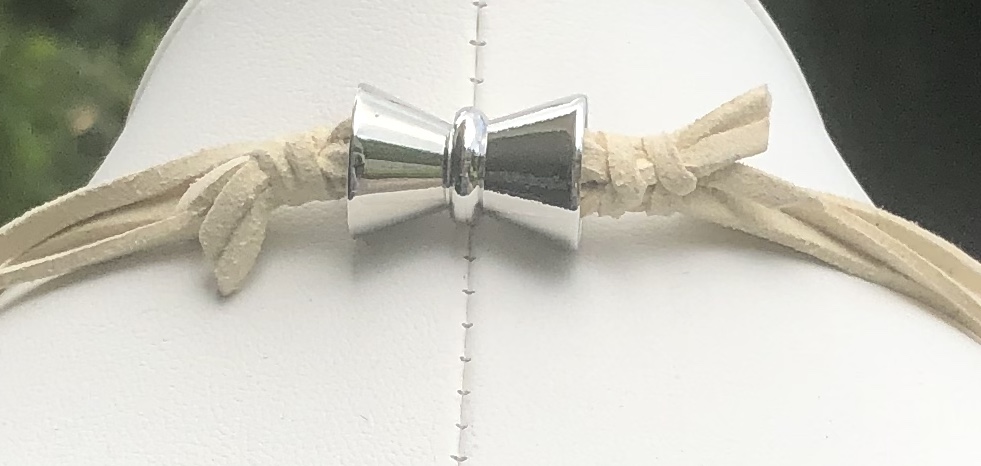"COOL COMBO", SHORT, FRESHWATER PEARLS, SUEDE - Image 3