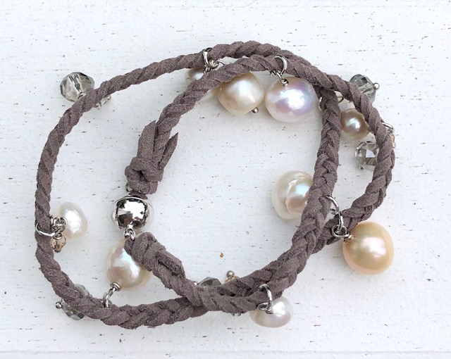 NECKLACE/BRACELET, SUEDE, FRESHWATER PEARLS, CRYSTALS - Image 2