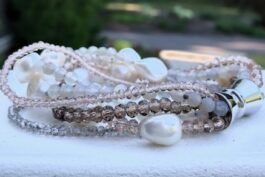 SEMIPRECIOUS STONES, CRYSTALS, FRESHWATER PEARLS