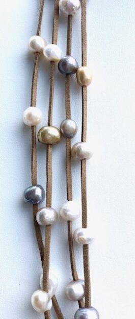 “LONG COOL COMBO”, FRESHWATER PEARLS, LEATHER